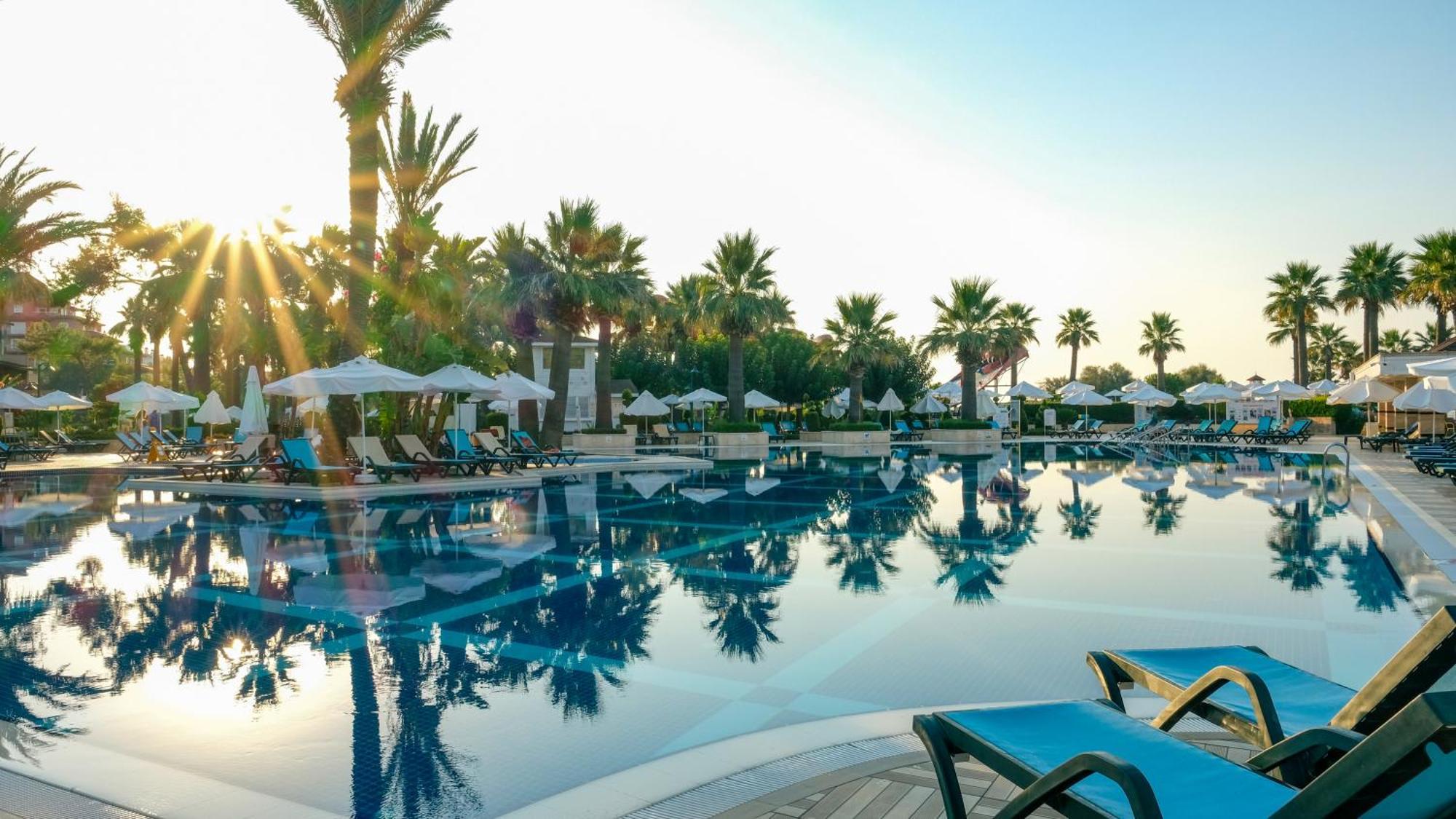 Crystal Tat Beach Golf Resort & Spa Belek Exterior foto